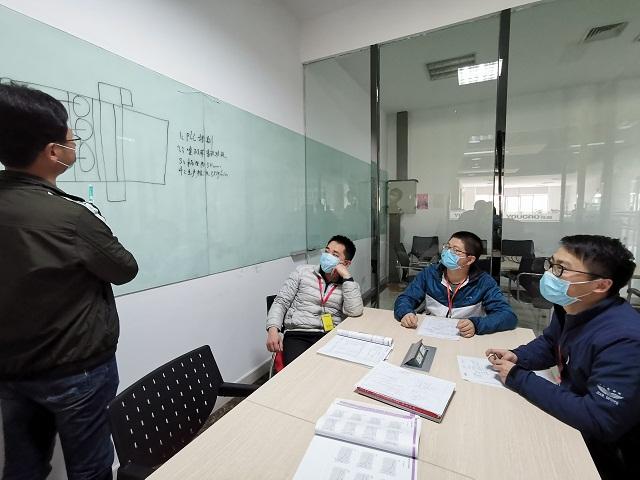 Thiết bị vận chuyển đường thẳng di chuyển hai bên hướng đi ngang 10